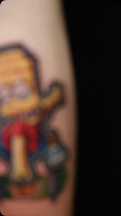 Instagram post by @dudalozanotattoo for Kwadron. Caption reads: [...] Simpsons family do you like? sponsors:....