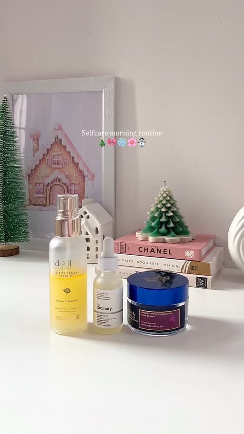 Instagram post by @saniyaesthetic_ for Blue Nectar. Caption reads: [...] . . . . . @dalba_global @theordinary....