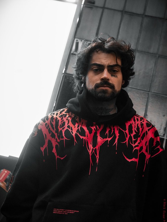 Instagram post by @yamouton for STAY COLD APPAREL. Caption reads: [...] always stay icy 🩸❄️
🔥Hoodie by ....