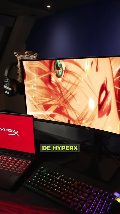 Instagram post by @nategentile7 for HyperX. Caption reads: [...] Nuevo buff a los monitores OLED....