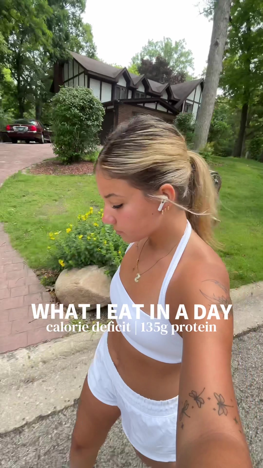 TikTok post by @sonotsophward for Goodles. Caption reads: [...] ❤️ #whatieatinaday @aerie @good culture....