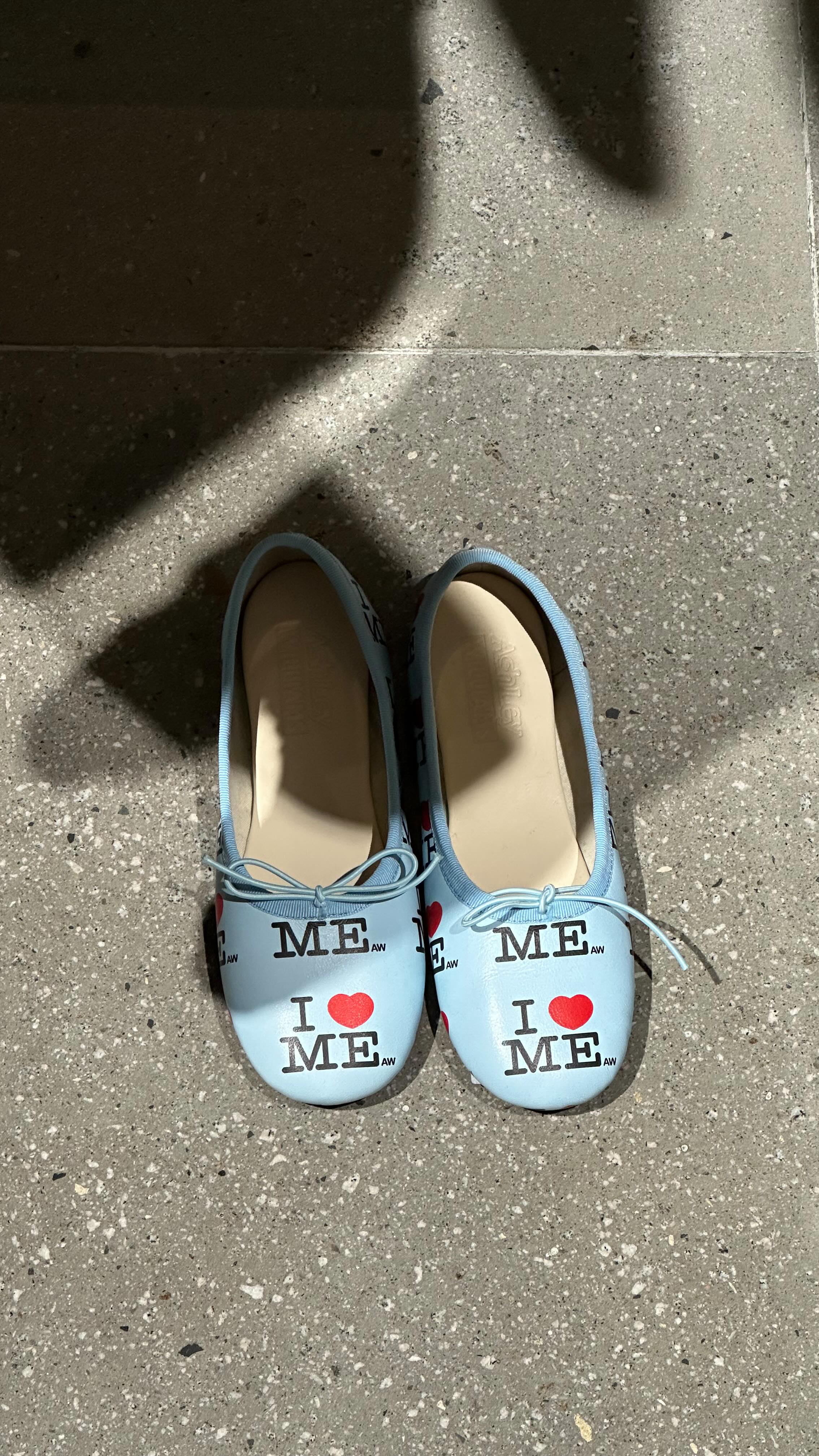 Instagram post by @linda.sza for GENTLE MONSTER. Caption reads: Mini vlog from Seoul 🩵.