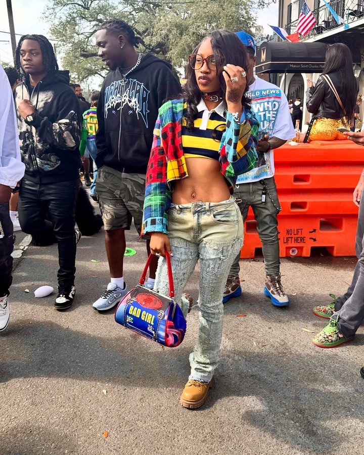 Instagram post by @r8yy._ for Jeffrey Campbell Shoes. Caption reads: I can keep this shi going , call my bluff!.