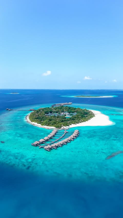 Instagram post by @amorextravel for Luxury Escapes. Caption reads: [...] most incredible stay. ✨ Book with Luxury....