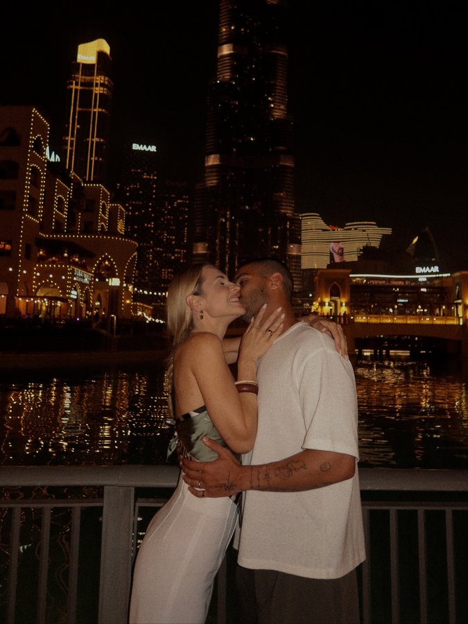 Instagram post by @dandi.couple for airBaltic. Caption reads: Black Friday Cherry Sale with @airbaltic is live....