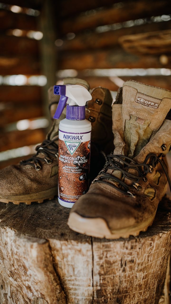 Instagram post by @nocpodgwiazdami for Nikwax. Caption reads: #współpraca #bushcrafting #bushcraft #survival....