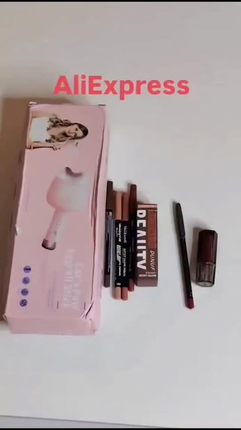 Instagram post by @deizi.aisi for AliExpress. Caption reads: [...] enter the search code [AY9G39] on the....