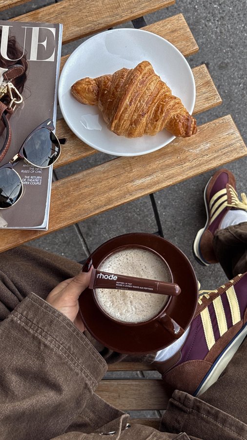 Instagram post by @madame_usnmz for POIZON. Caption reads: Authenticity never goes out of style 🖤
@poizonapp....