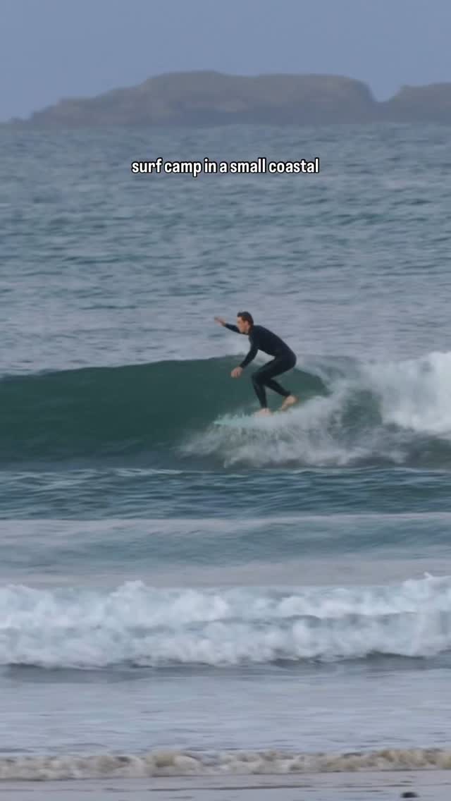 Instagram post by @bodhijako for Mojosurf. Caption reads: A day at @mojospotx surf academy :) It’s so nice....