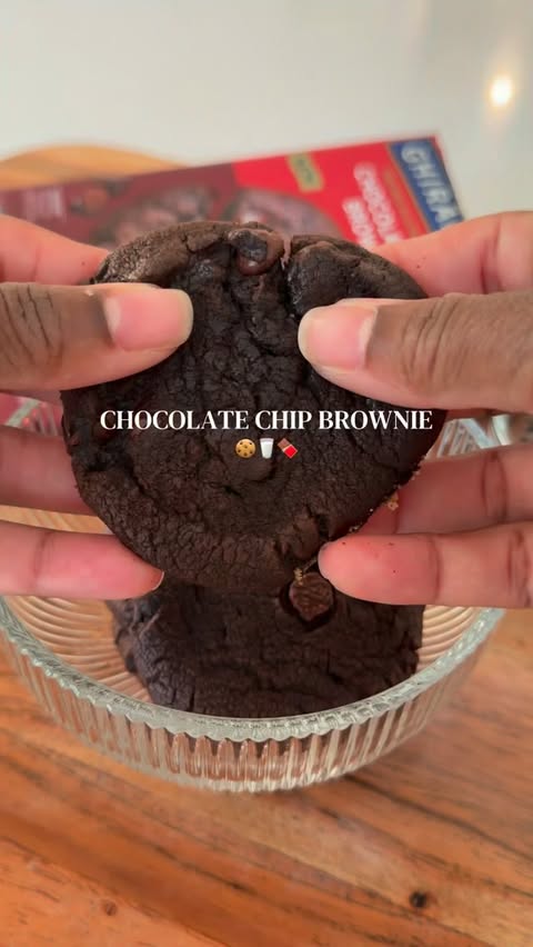 Instagram post by @ashleynoswiper for Ghirardelli Chocolate Company. Caption reads: [...] Chip Brownie cookies 🍪🤤 @Ghirardelli....
