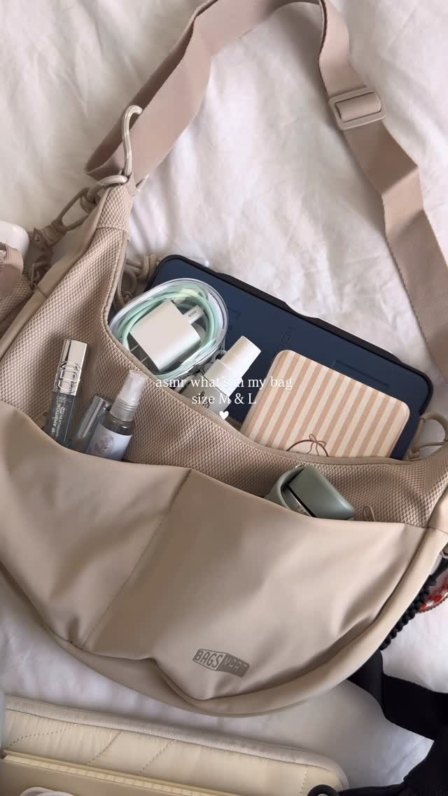 Instagram post by @kaelynofranco for Bagsmart. Caption reads: [...] the new Reiki Hobo bag from....