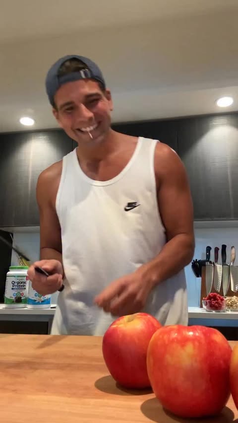 Instagram post by @bradtheboxer for Orgain. Caption reads: Chia pudding with @drinkorgain 

Ingredients -....