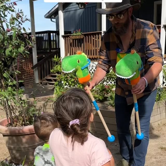 Instagram post by @elkeyzandstra for Battat toys. Caption reads: [...] phase, so this Dino Pal from @battattoys....