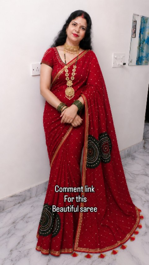 Instagram post by @mahika.chauhan216 for Meesho. Caption reads: [...] #explore #trendingsaree foryourpage❤️....