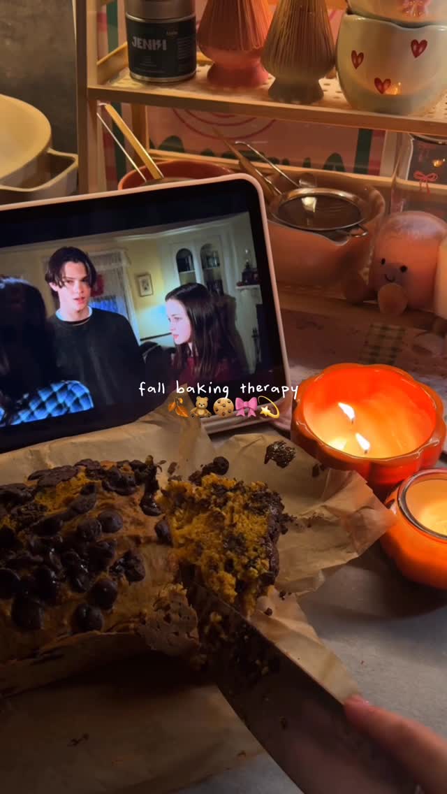 Instagram post by @byemmaleah for SHISEIDO. Caption reads: fall baking therapy 🍂🧸🍪🎀

products
@redken....