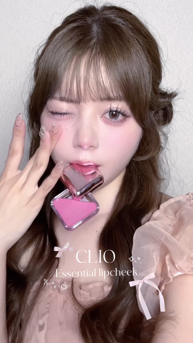 Instagram post by @narima0729 for CLIO JAPAN. Caption reads: バズり爆美女に私もなりたい✨

ということで咥えてるチークとしてバズった
@cliojapan....