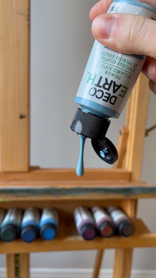 Instagram post by @nicolas.abtan for DecoArt. Caption reads: This reclaimed acrylic paint is turned into....