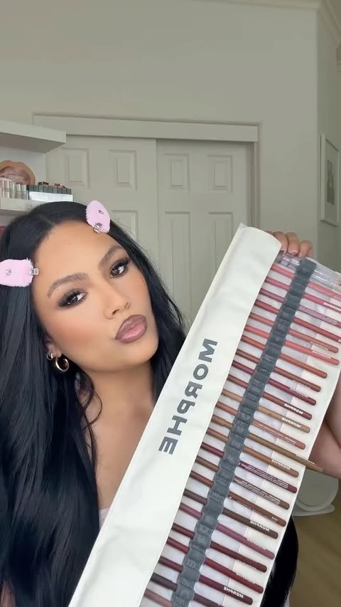 Instagram post by @_cicimua for Morphe. Caption reads: IM BACKKKK BESTIES 👯 @morphebrushes is really....