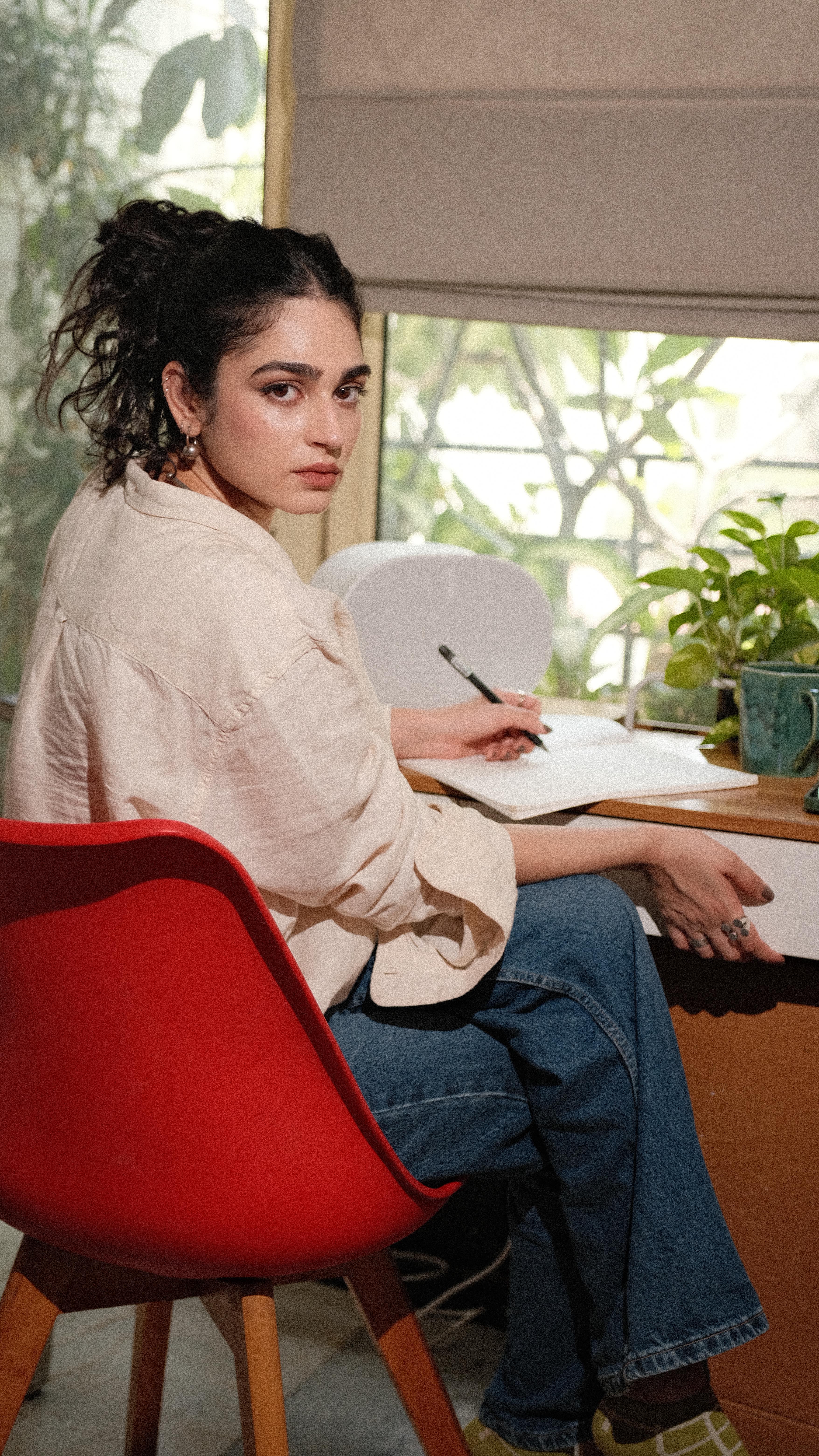 Instagram post by @kavyatrehan for Sonos. Caption reads: I’ve always wondered what it might feel like to....