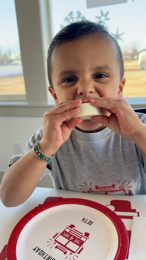 Instagram post by @kaitlin_harris for Zazzle. Caption reads: [...] or event doesn’t have to be hard and @zazzle....