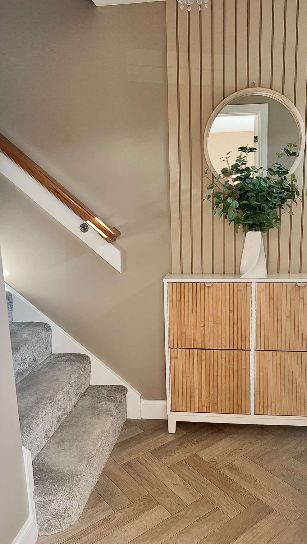 Instagram post by @homeatmerlingardens for Rust-Oleum. Caption reads: H A L L W A Y  S T Y L I N G 🍂

How to make use....