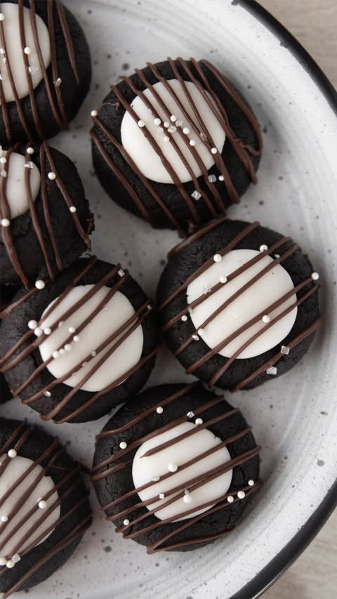 Instagram post by @milkandcardamom for Taste of Home. Caption reads: Peppermint patty people, this one’s for you ❄️🍫....