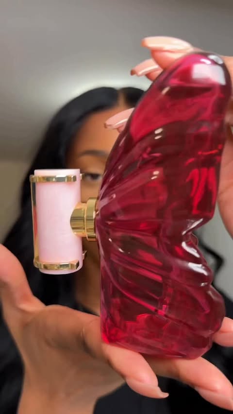 Instagram post by @chisomaimee for Carolina Herrera. Caption reads: [...] looks 🦋🌸✨ make sure you check....