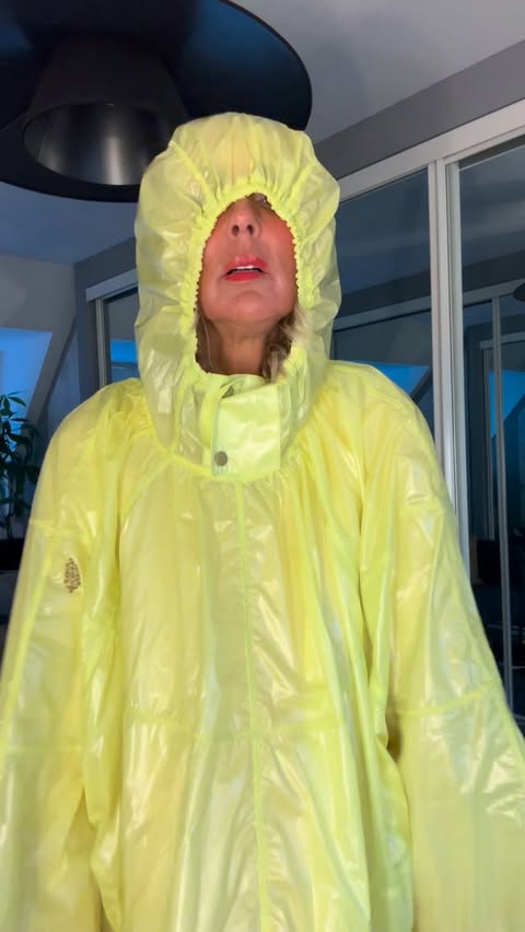 Instagram post by @astridiwantyouinmylife for Free People. Caption reads: GUTTED 😢

I can’t write much of a caption as I’m....