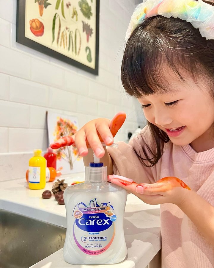Instagram post by @abbyteh for Carex. Caption reads: [...] crafts at home. We can always count on....