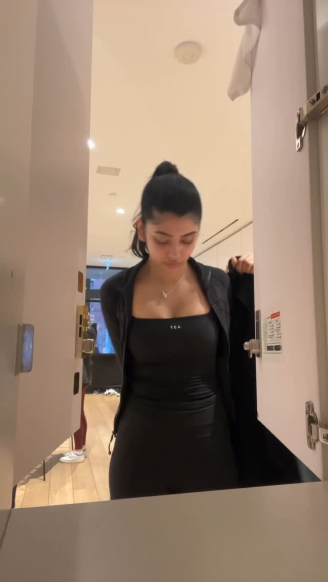 Instagram post by @alizashan for Sweat and Tonic. Caption reads: Summer is 30 days away @sweatandtonic 
Use my code....