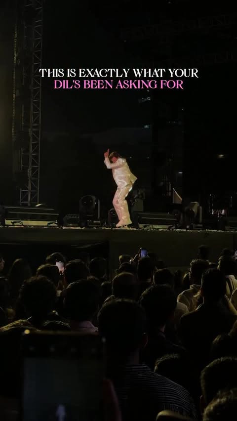 Instagram post by @sonunigamofficial for BookMyShow. Caption reads: Dil sirf ek cheez maangta hai - to watch Sonu....