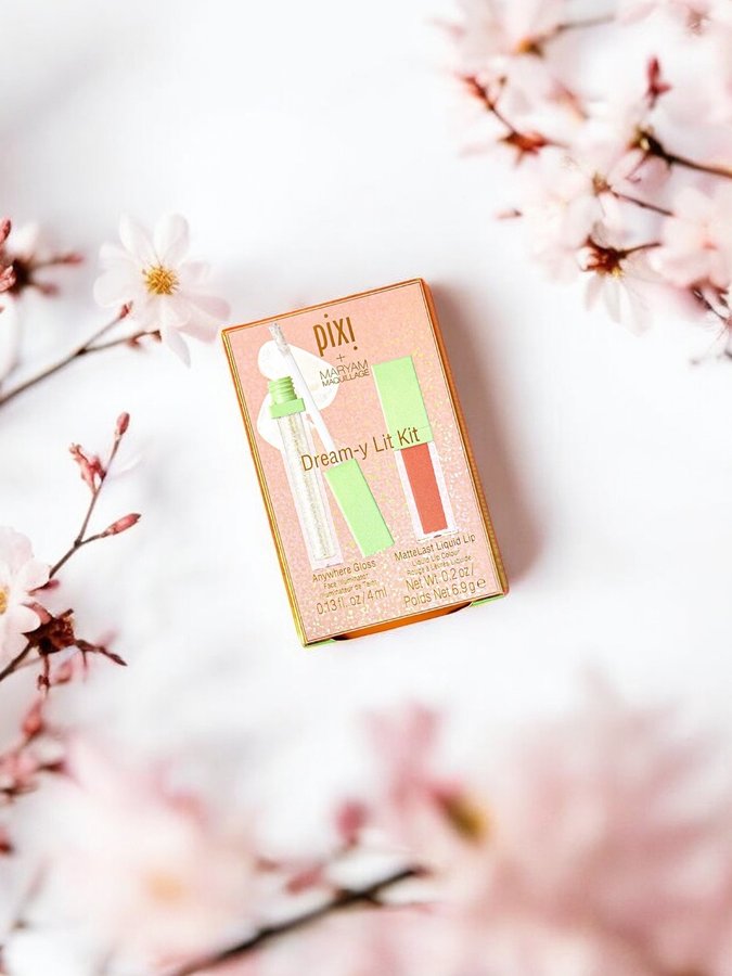 Instagram post by @glowdaily__ for Pixi Beauty. Caption reads: 🌟 Take your Glow from day to night with the....