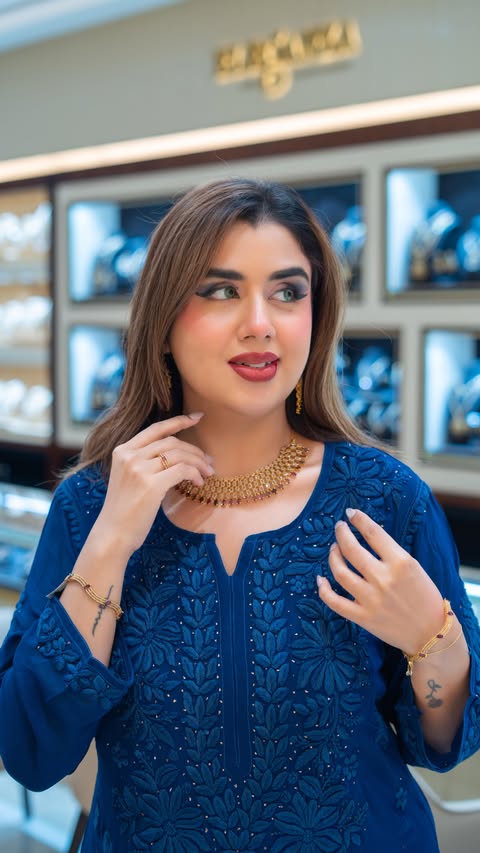 Instagram post by @tonali_sarkar for Joyalukkas. Caption reads: [...] The Biggest Jewellery Sale is on at....