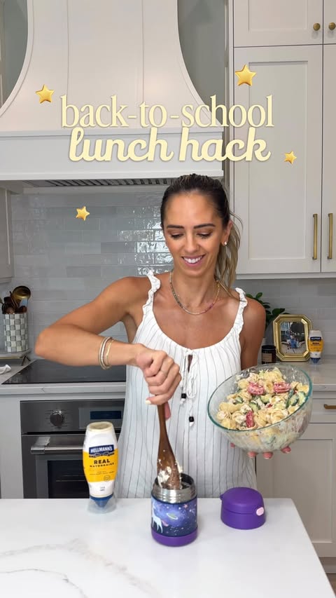 Instagram post by @sweetlyjamie for Hellmann’s Mayonnaise. Caption reads: [...] or a simple pasta salad,....