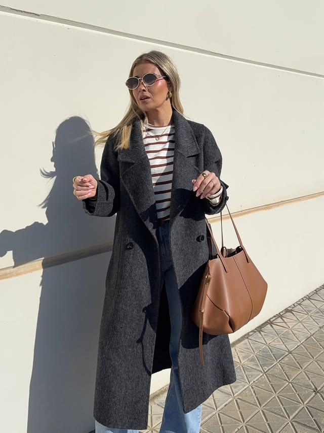 Instagram post by @carmensrn for Temu. Caption reads: MIS ÚLTIMOS LOOKS DE @temu_spain 
0€ código: Temu....