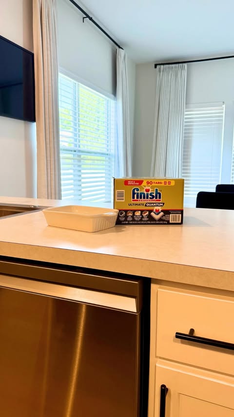 Instagram post by @itsvonnajoi for SheSpeaks. Caption reads: #FinishPartner After dinner = my nightly kitchen....