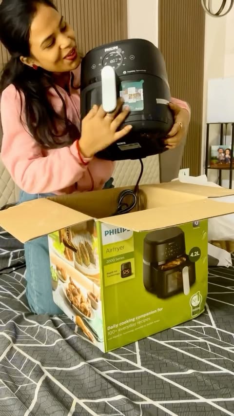 Instagram post by @anita.gupta.5876 for Philips. Caption reads: 💯💯💯💯💯💯💯
“Weight loss journey but still want....