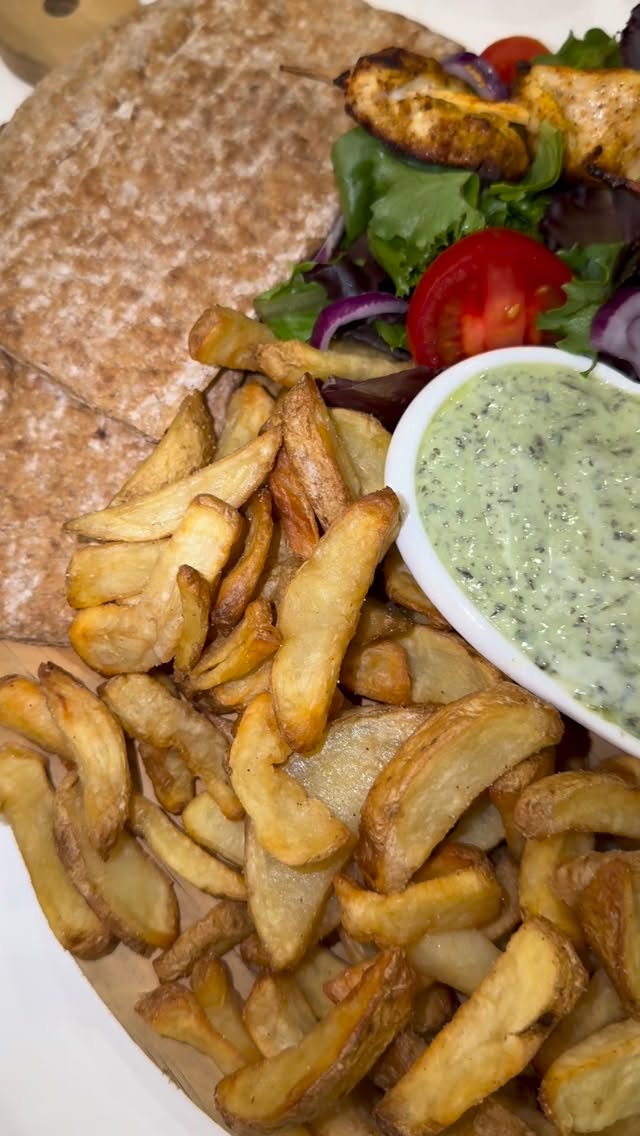 Instagram post by @boothys_sw_insta19 for The Skinny Food Co. Caption reads: LOOK AT THAT!! 😍 ⬆️ 

Jay LOVED this. I love....