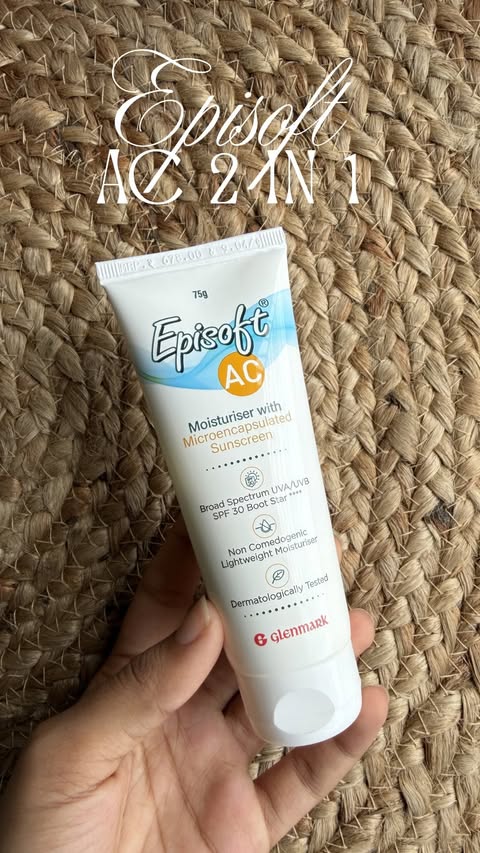 Instagram post by @simpingoverlife for Episoft. Caption reads: [...] a routine I can actually stick to with....