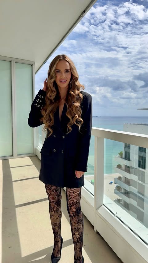 Instagram post by @pilotmadeleine for Holafly. Caption reads: Travel Hack: How to stay connected in 160+....