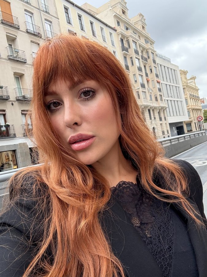 Instagram post by @ivana.rodriguez for Schwarzkopf Professional. Caption reads: 🧡 Por fin soy “pelirroja peligrosa”....