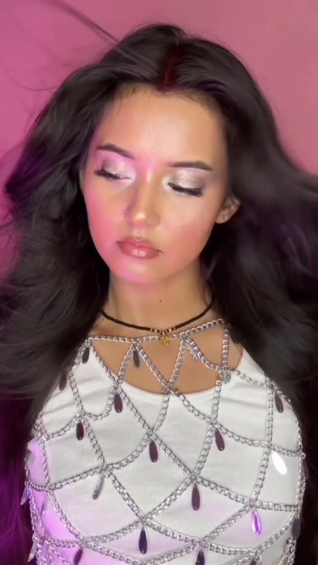 Instagram post by @sha.naya2024 for Victoria's Secret. Caption reads: have i done justice to @victoriassecret angels....