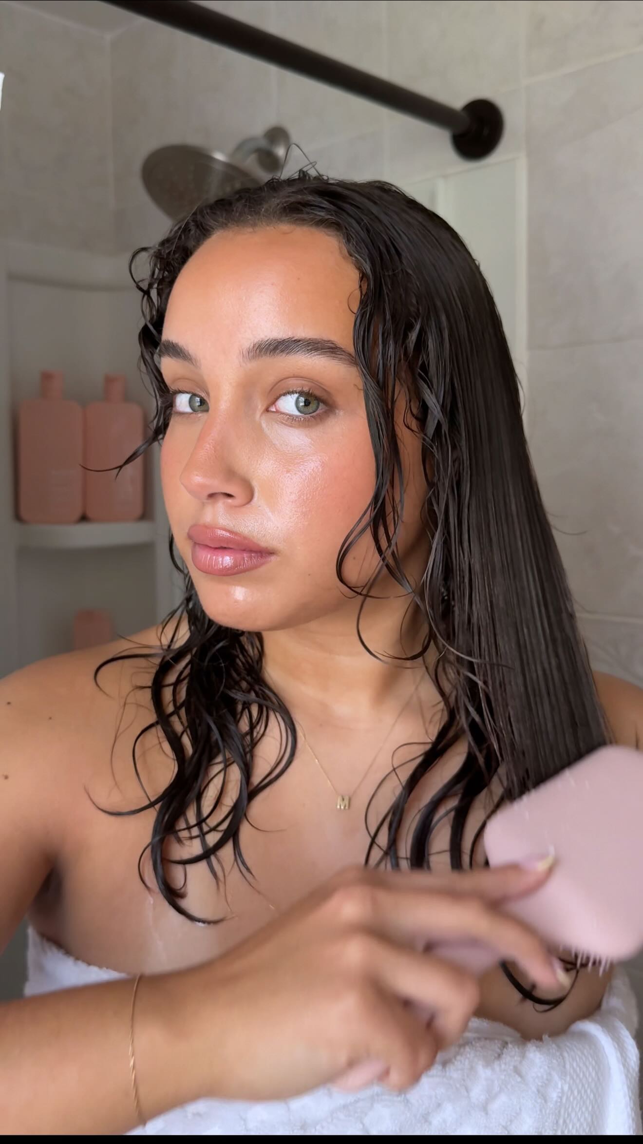 Instagram post by @tondreannaesquilin for MONDAY Haircare. Caption reads: [...] I have been using @mondayhaircare for the....