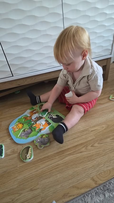 Instagram post by @raisingmylittlepickles_ for Orchard Toys. Caption reads: [...] play! I always have time to play with....