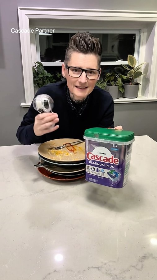 Instagram post by @melissadilkespateras for Cascade. Caption reads: Trust your dishwasher. Trust @mycascade Platinum....