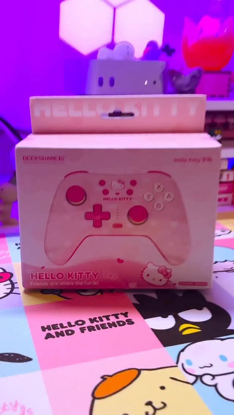 Instagram post by @xocozydays for GeekShare. Caption reads: A wireless controller is a must when gaming, and....