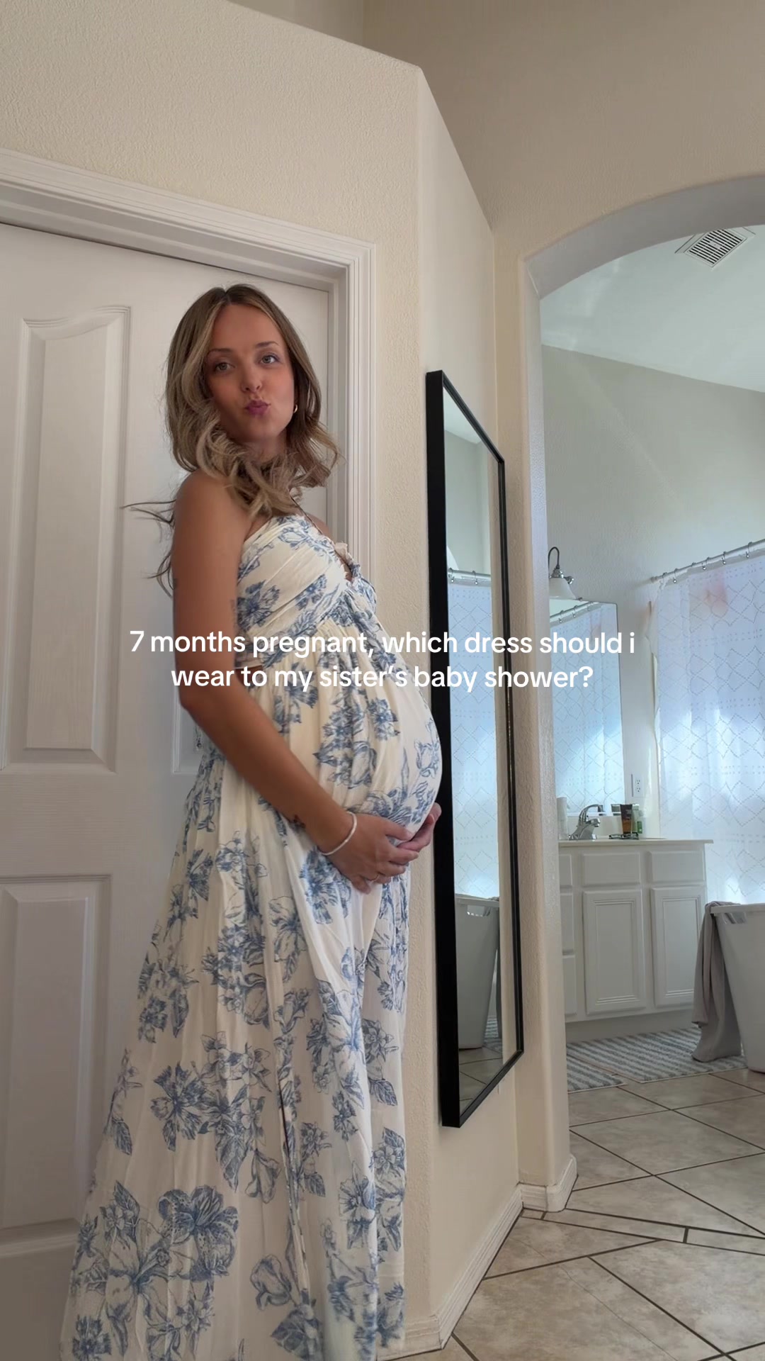 TikTok post by @jaelynkayy for PinkBlush Maternity. Caption reads: [...] gifted and 🔗 from @PinkBlush Maternity....