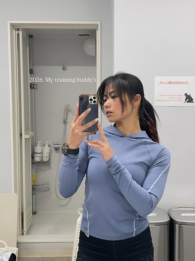 Instagram post by @wolfearlytska for Shokz. Caption reads: 2026 training buddy’s.