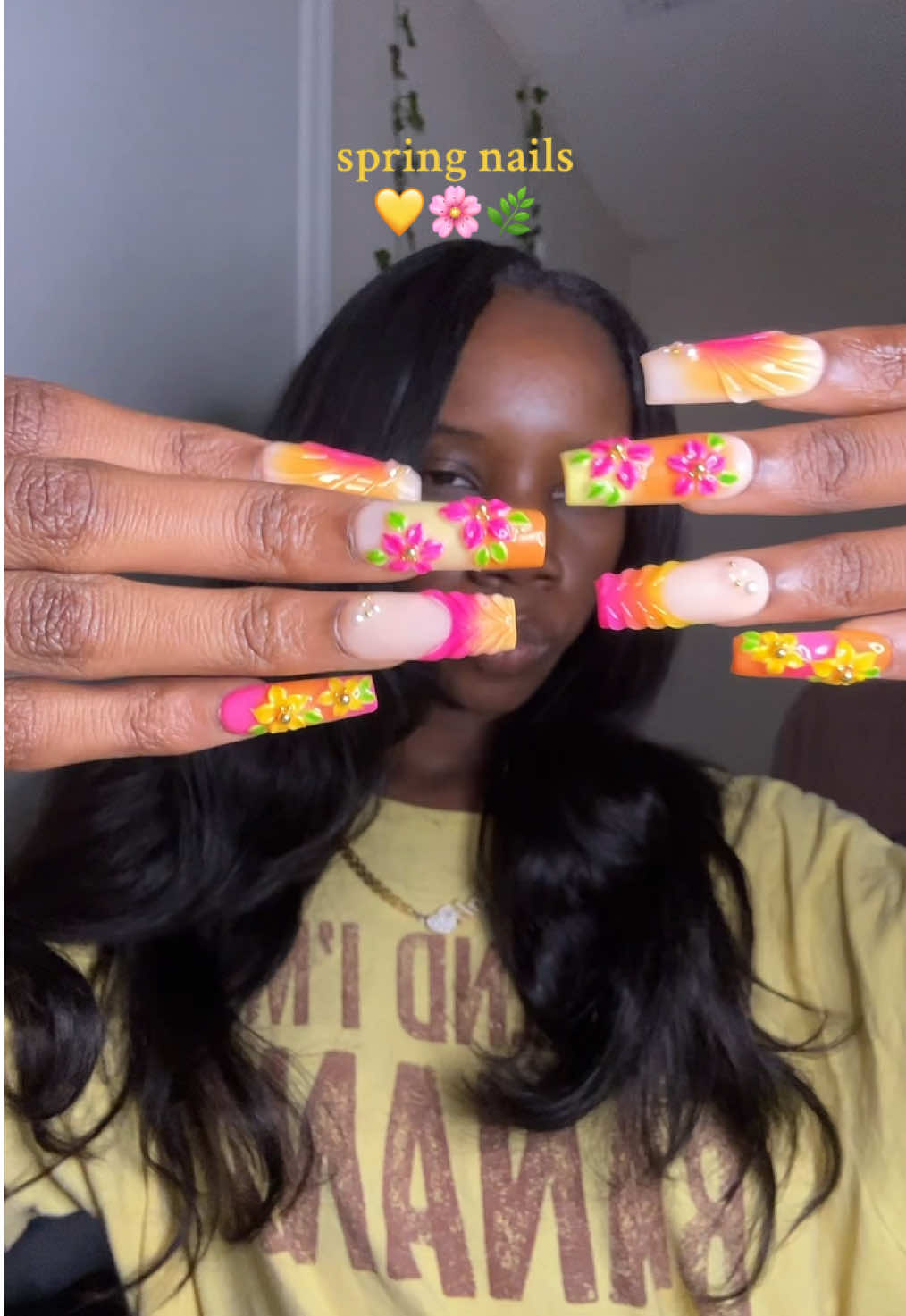 TikTok post by @iinayahii for LOVFUL. Caption reads: the fact that these are press ons😩😍 @lovful....