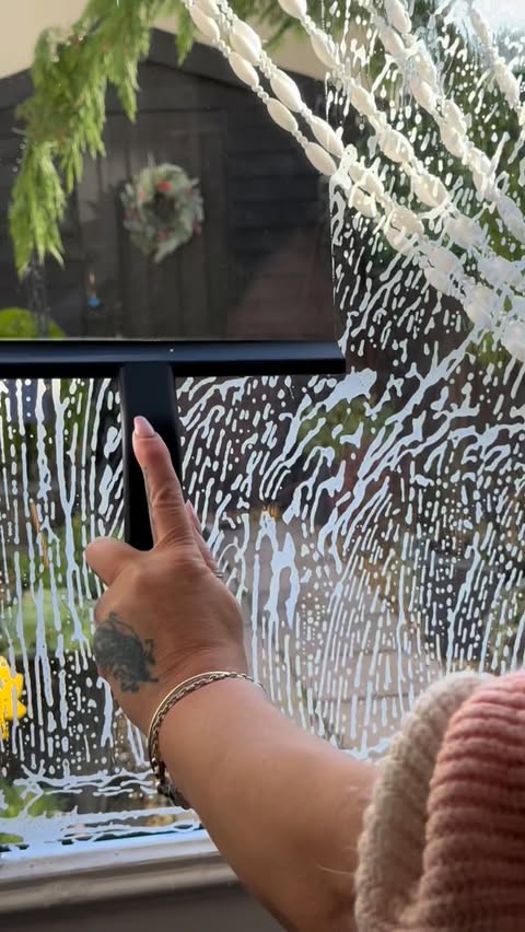 Instagram post by @jonesydoeshome for dancemoon. Caption reads: [...] I was kindly sent this one to try from....